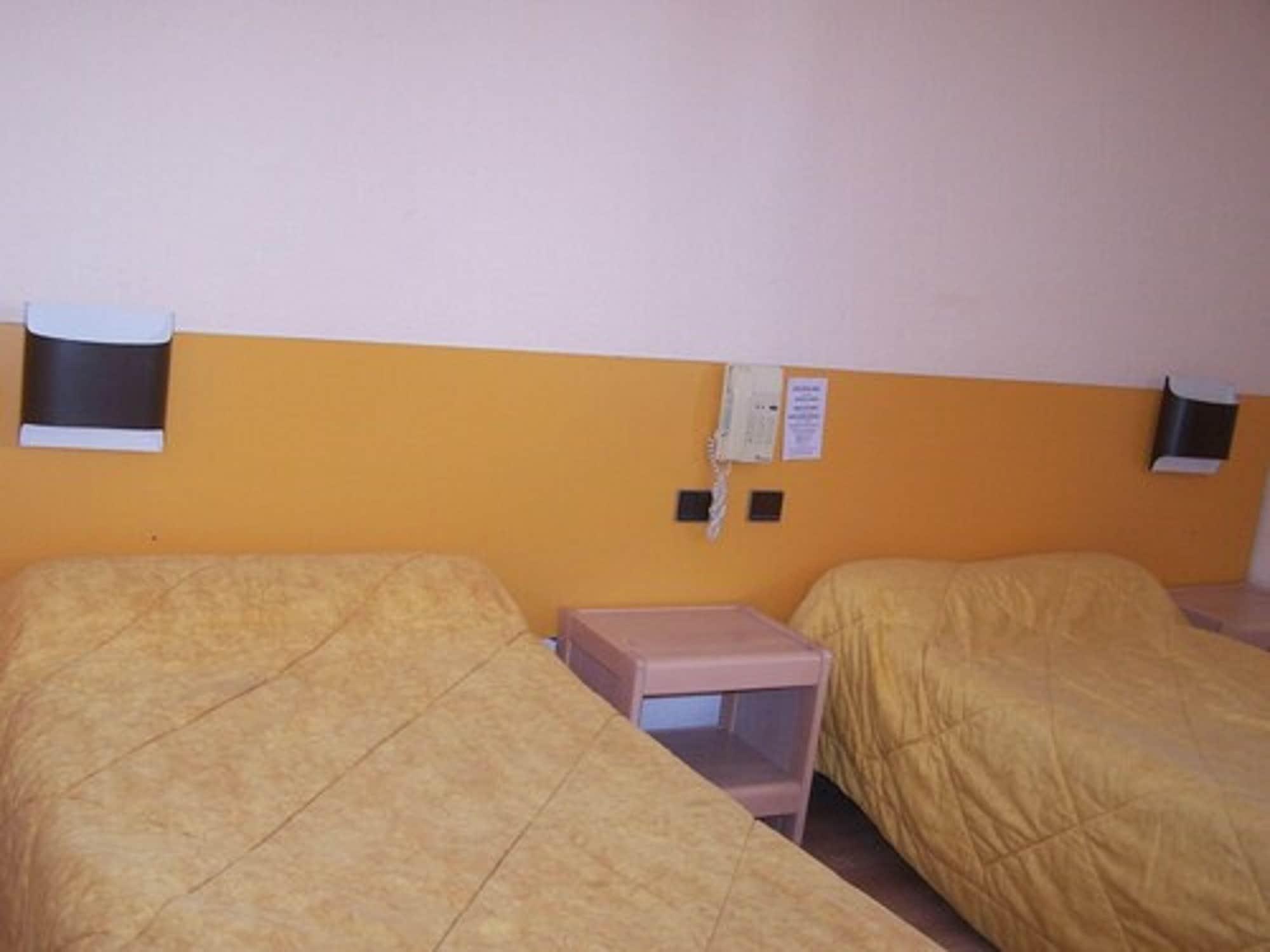 Hotel Estival Arriel Лурд Екстериор снимка