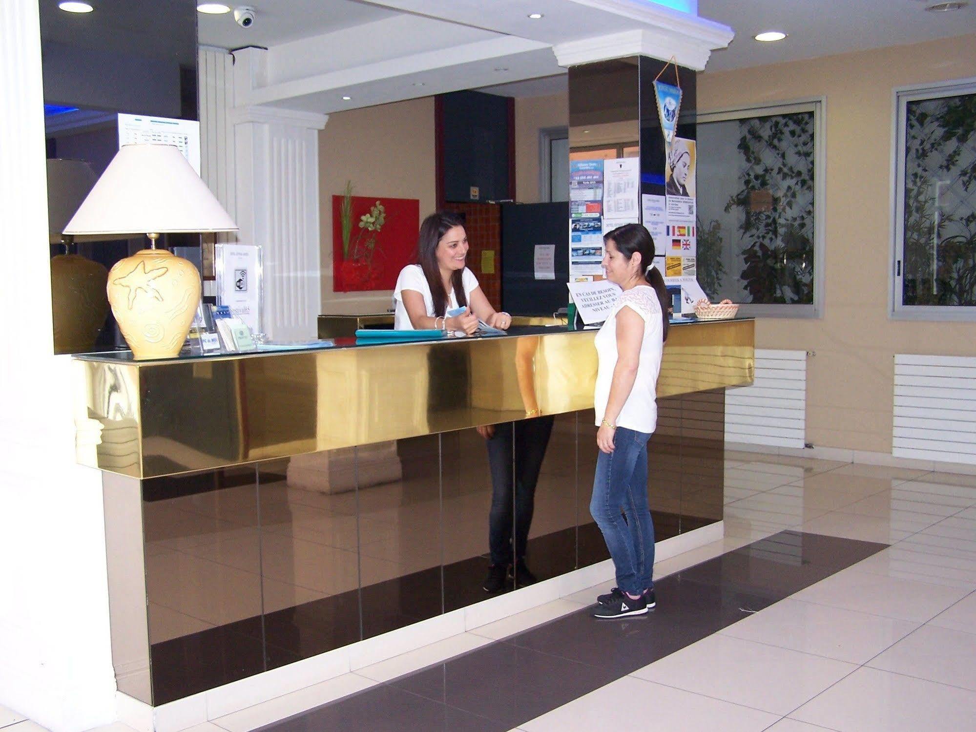 Hotel Estival Arriel Лурд Екстериор снимка